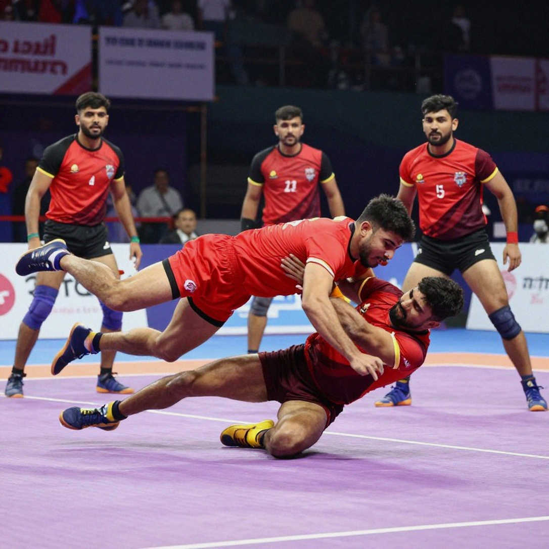 डू-ऑर-डाई की गिनती: कबड्डी का तीसरा रेड, जहाँ मैच बनता भी है और टूटता भी